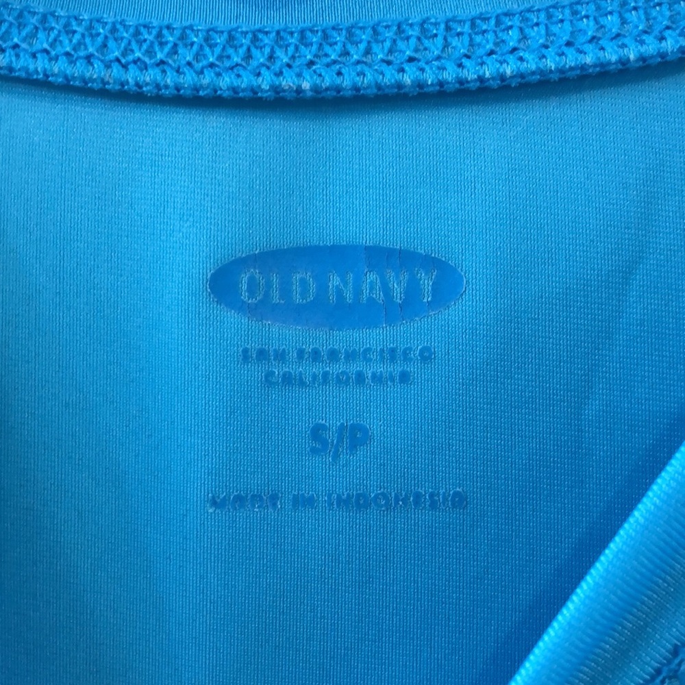 Mens size small rash guard. Never worn. - Picture 2 of 3